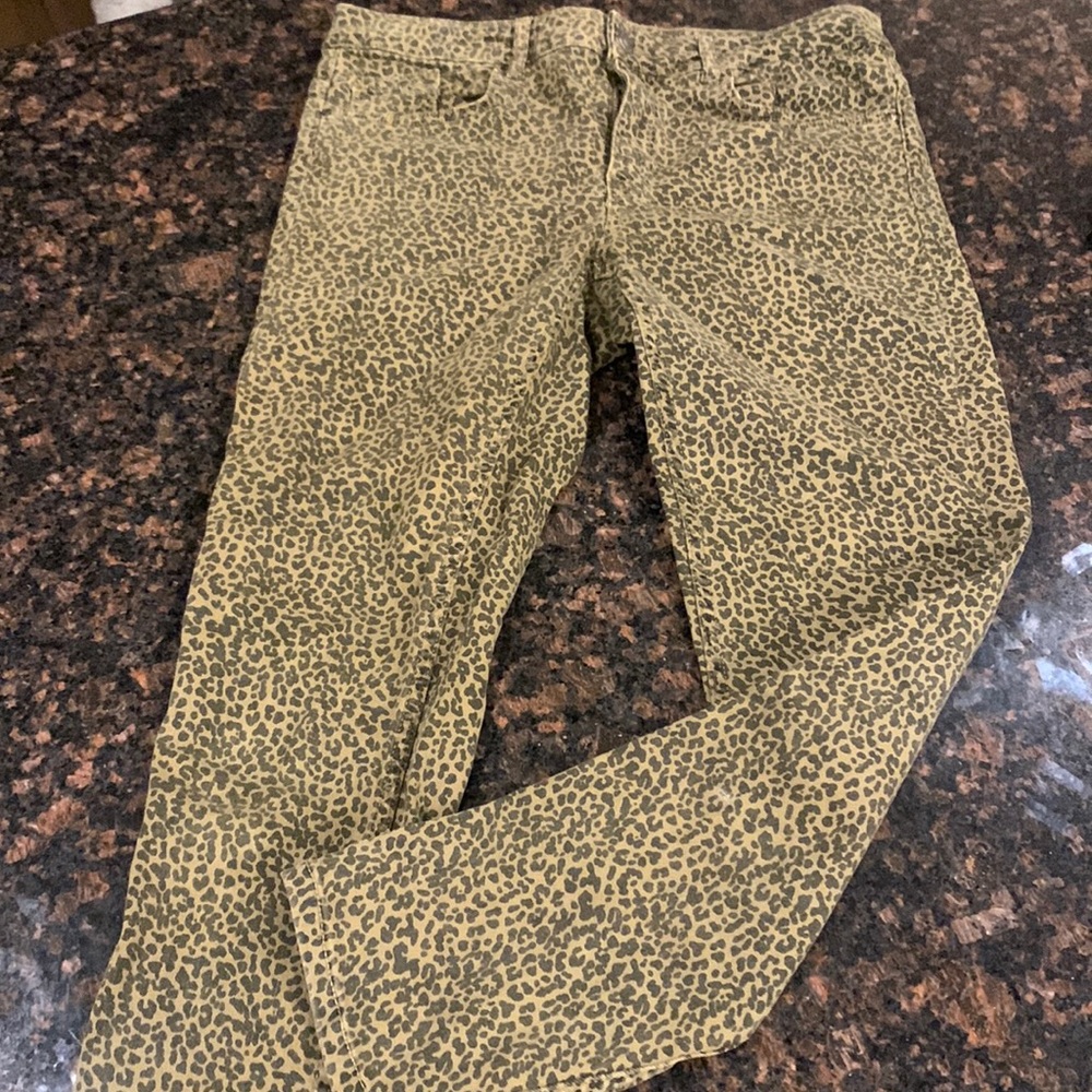 Zara Women's Skinny Jeans in Olive Leopard Print